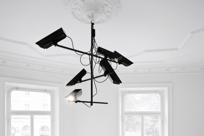 Sains et Saufs au mudac (Lausanne) surveillance chandelier de Humans since 1982