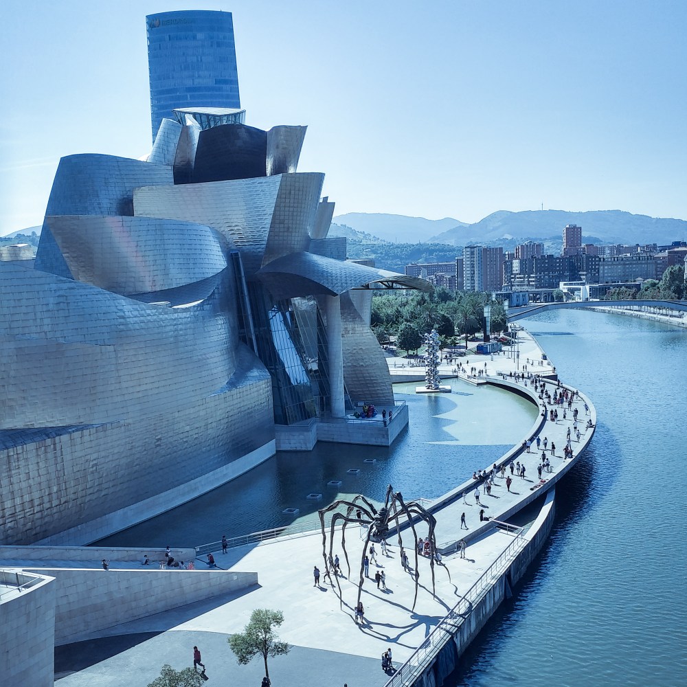 Guggenheim_Bilbao_3jpg